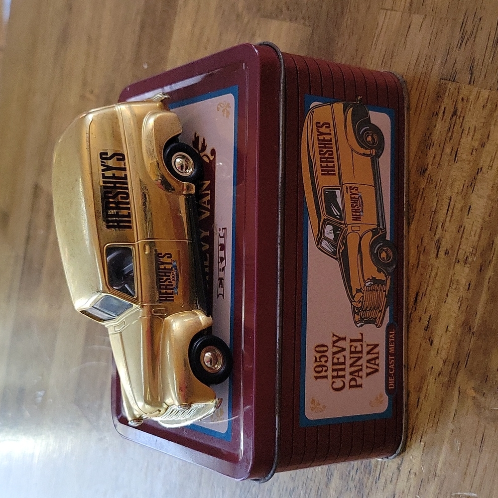 Ertl Hershey 1950 Chevy Planel Van